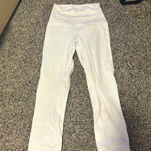 White Lululemon align size 2 25 inch only worn a few times